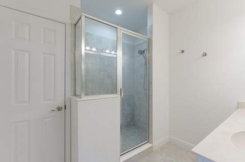 696 NE Waters Edge Lane, Port St. Lucie FL - photo 24 of 41
