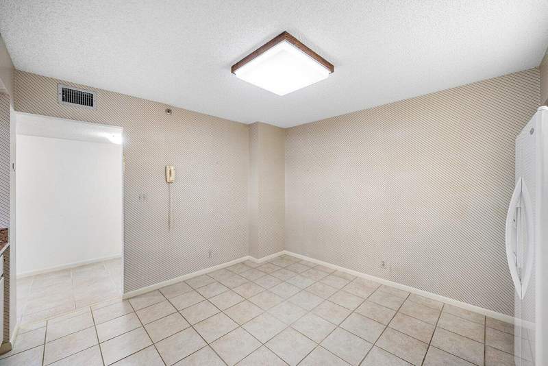 2 bedroom Condominium at 3400 S Ocean Boulevard #5k, Coronado At Highland Beach Condo, Highland Beach — photo 5