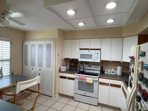4570 NW 18th Avenue #606, Deerfield Beach FL - photo 14 of 21