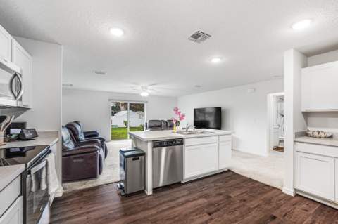 549 SW Prado Avenue, Port St. Lucie FL - photo 12 of 37
