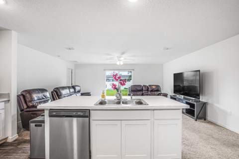 549 SW Prado Avenue, Port St. Lucie FL - photo 13 of 37
