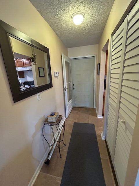 1 bedroom Condominium at 1951 SW Palm City Road #H, King Mountain Condo (Aka Monterey Yacht & Country, Stuart — photo 2