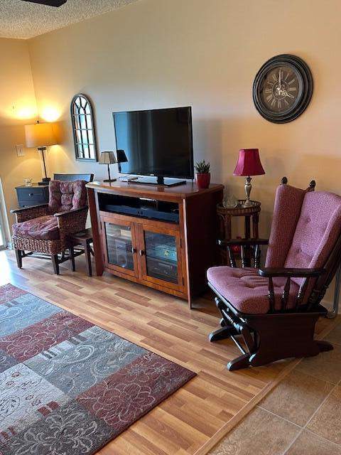 1 bedroom Condominium at 1951 SW Palm City Road #H, King Mountain Condo (Aka Monterey Yacht & Country, Stuart — photo 4