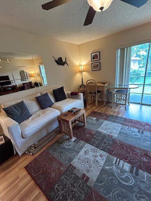 1 bedroom Condominium at 1951 SW Palm City Road #H, King Mountain Condo (Aka Monterey Yacht & Country, Stuart — photo 5
