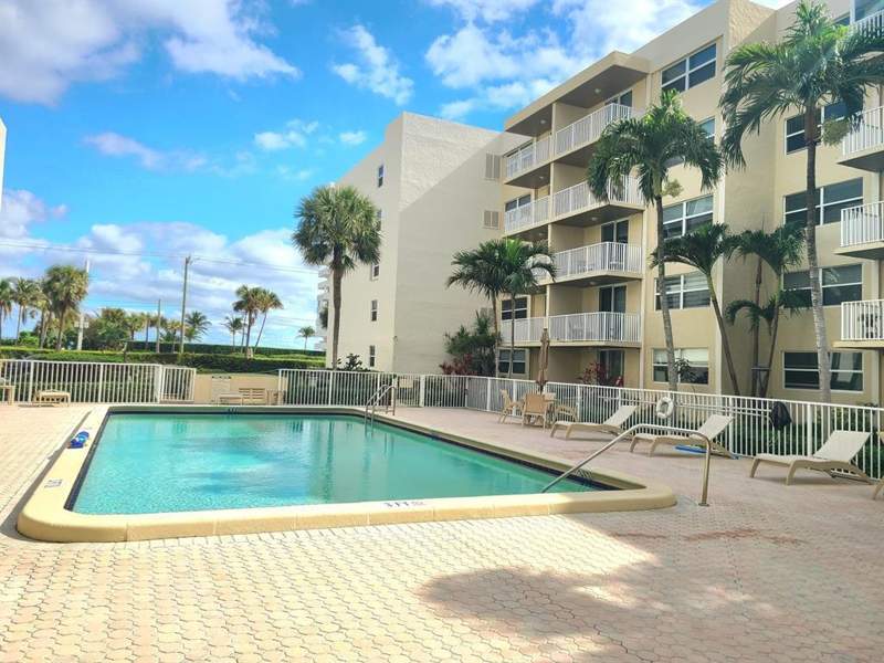 1 bedroom Condominium at 2929 S Ocean Boulevard #2110, Boca Condo, Boca Raton — photo 4