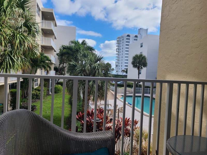 1 bedroom Condominium at 2929 S Ocean Boulevard #2110, Boca Condo, Boca Raton — photo 5