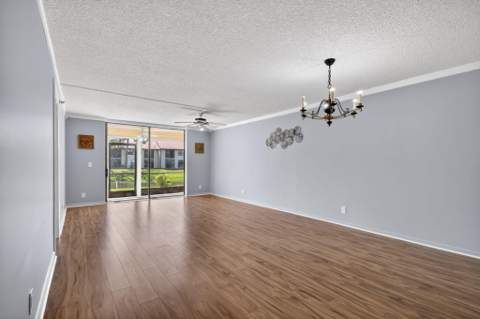 7770 Tahiti Lane #102, Lake Worth FL - photo 16 of 32