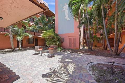 670 Tennis Club Drive #303, Fort Lauderdale FL - photo 14 of 27