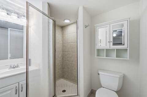 670 Tennis Club Drive #303, Fort Lauderdale FL - photo 7 of 27