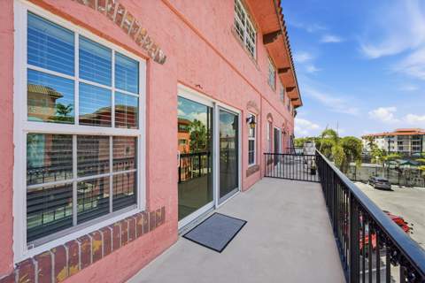 670 Tennis Club Drive #303, Fort Lauderdale FL - photo 12 of 27