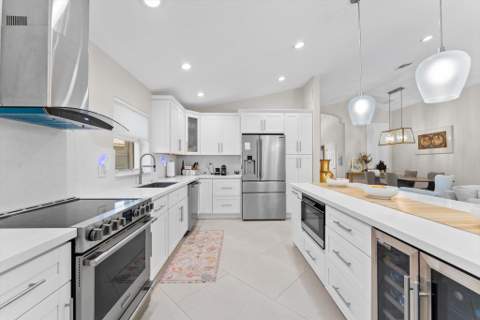 6854 Rienzo Street, Lake Worth FL - photo 15 of 47
