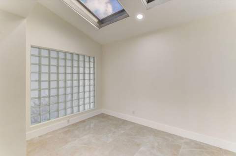 5591 NE 29th Avenue, Fort Lauderdale FL - photo 9 of 72