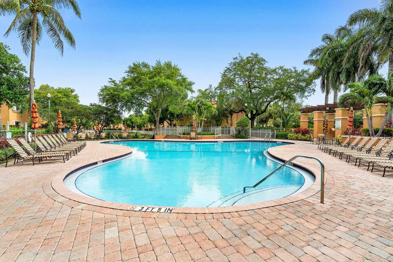 3 bedroom Condominium at 2280 Anchor Court #2606, Villas At Harbor Isles Condo, Dania Beach — photo 2