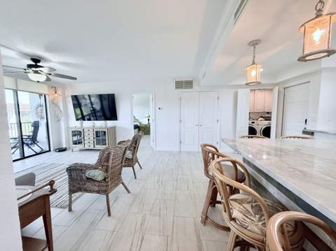2424 N Federal Highway #407, Boynton Beach FL - photo 6 of 25