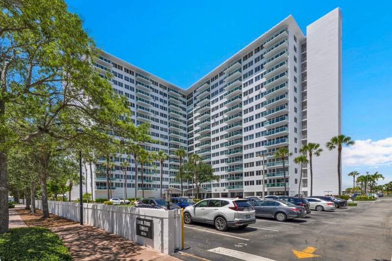 1 bedroom Stock Cooperative at 3233 NE 34th Street #1406, Coral Ridge Towers Co-Op, Fort Lauderdale — photo 2