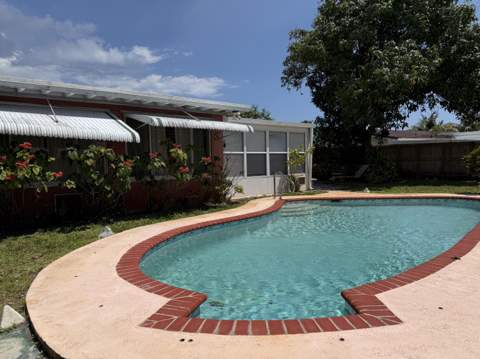 1014 SE 4th Court, Deerfield Beach FL - photo 11 of 12