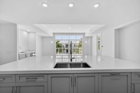 182 Lake Drive #5-301, Palm Beach Shores FL - photo 18 of 76