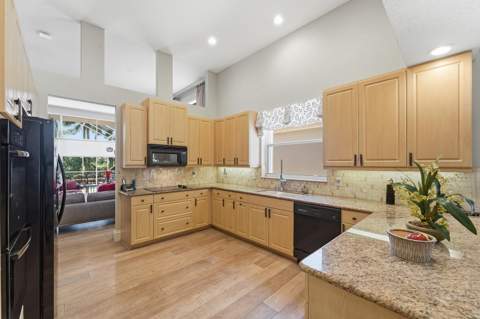 16197 Villa Vizcaya Place, Delray Beach FL - photo 19 of 54