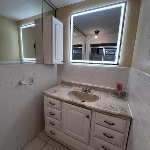 1014 SE 4th Court, Deerfield Beach FL - photo 10 of 12