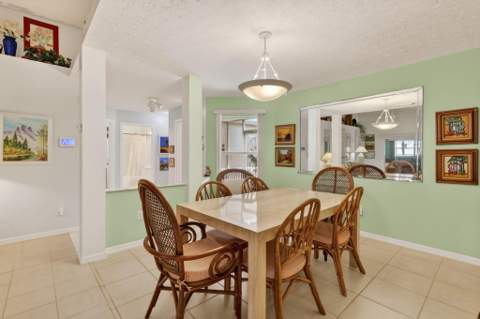 6656 Picante Circle, Fort Pierce FL - photo 8 of 48