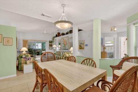 6656 Picante Circle, Fort Pierce FL - photo 7 of 48