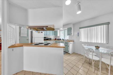 252 NW 53rd Court, Deerfield Beach FL - photo 17 of 46