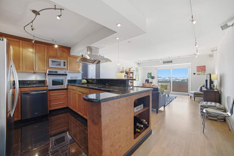 1 bedroom Condominium at 1625 SE 10th Avenue #Unit 905, Runaway Bay Condo, Fort Lauderdale — photo 3