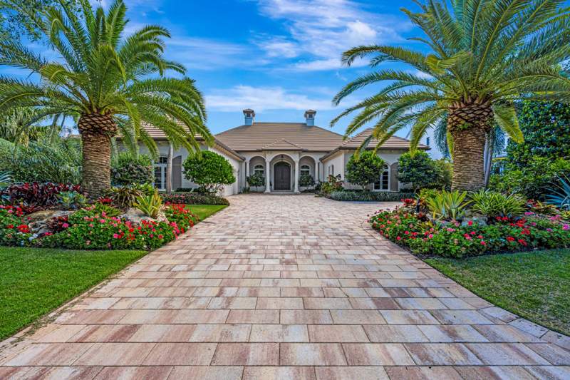 5 bedroom Single Family Residence at 469 Mariner Drive, Admirals Cove, Jupiter — photo 2