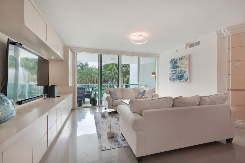 1 bedroom Condominium at 550 SE Mizner Boulevard #B209, Townsend Place, Boca Raton — photo 3