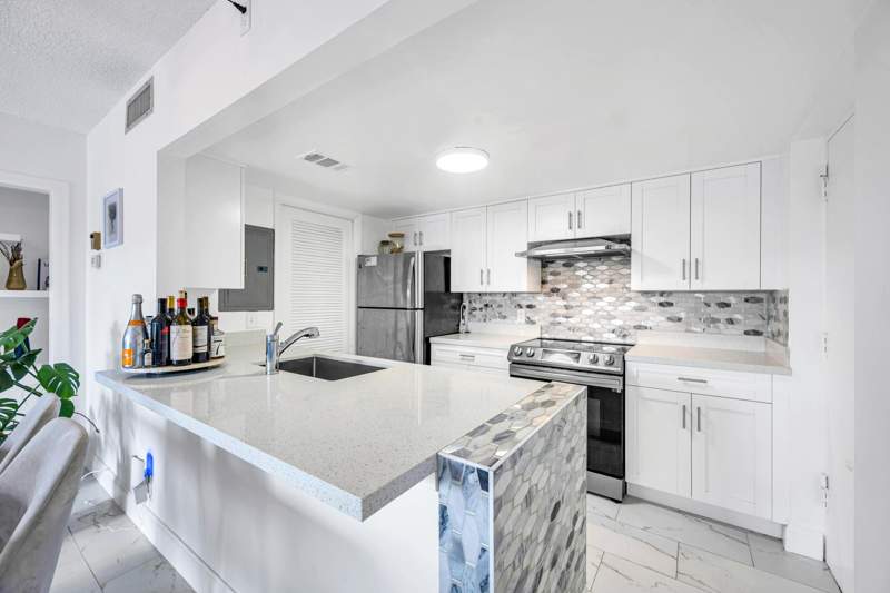 2 bedroom Condominium at 1000 River Reach Drive #505, River Reach Condominium II, Fort Lauderdale — photo 4
