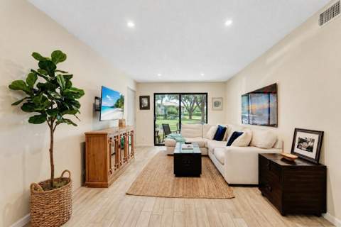 9960 Pineapple Tree Drive #109, Boynton Beach FL - photo 9 of 20