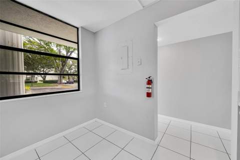 1713 Whitehall Drive #103, Davie FL - photo 10 of 28