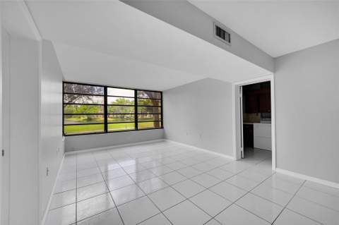 1713 Whitehall Drive #103, Davie FL - photo 18 of 28
