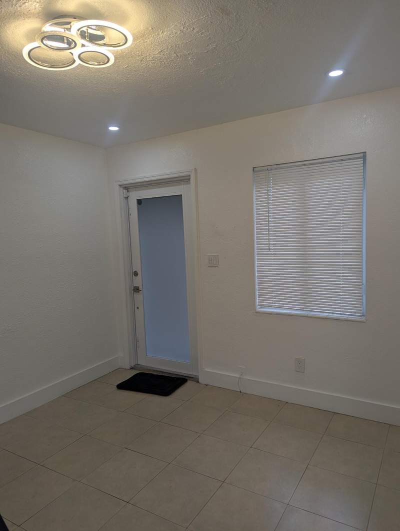 3 bedroom Single Family Residence at 2209 NW 6th Street #1, Washington Park, Fort Lauderdale — photo 3