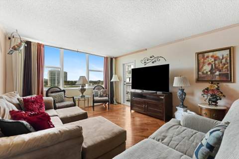 201 N Ocean Boulevard #1102, Pompano Beach FL - photo 10 of 43