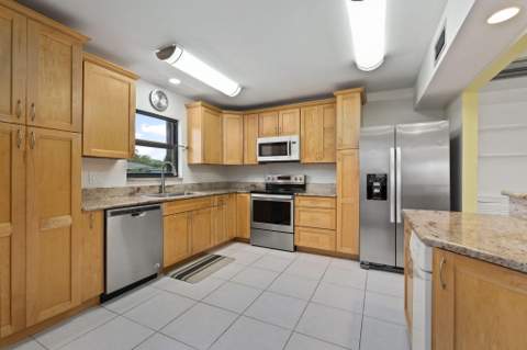 3209 S Lakeview Circle #8-101, Hutchinson Island FL - photo 8 of 51
