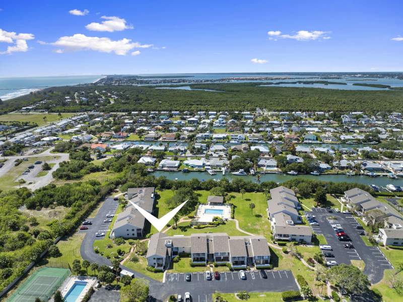 3 bedroom Condominium at 3209 S Lakeview Circle #8-101, The Sands Section 1 Condominium, Hutchinson Island — photo 2