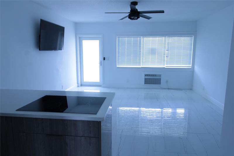 1 bedroom Stock Cooperative at 600 Layne Boulevard #119, Pasadena Garden Apartments Co-Op, Hallandale Beach — photo 5