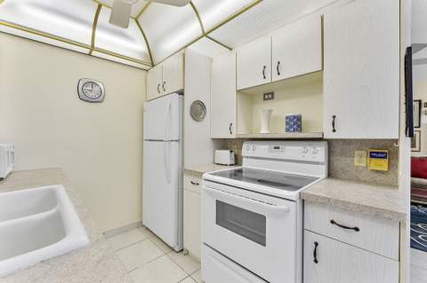 3027 Guildford B, Boca Raton FL - photo 8 of 38