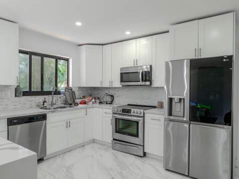 4190 SW 4th Street, Plantation FL - photo 8 of 33