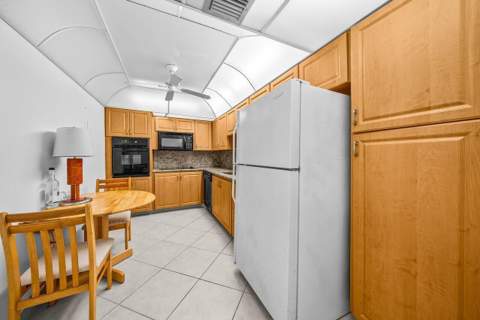 3460 S Ocean Boulevard #6150, Palm Beach FL - photo 10 of 34