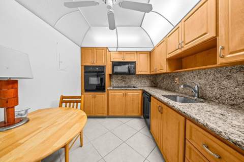3460 S Ocean Boulevard #6150, Palm Beach FL - photo 11 of 34