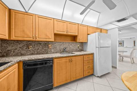 3460 S Ocean Boulevard #6150, Palm Beach FL - photo 12 of 34