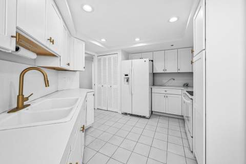 3560 S Ocean Boulevard #809, South Palm Beach FL - photo 11 of 39