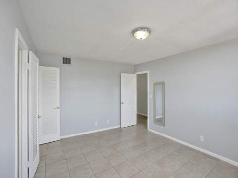 1811 Jefferson Street #404, Hollywood FL - photo 10 of 26