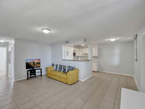 1811 Jefferson Street #404, Hollywood FL - photo 6 of 26