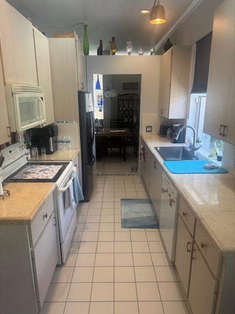 5180 SE Sweetbrier Terrace, Hobe Sound FL - photo 7 of 18