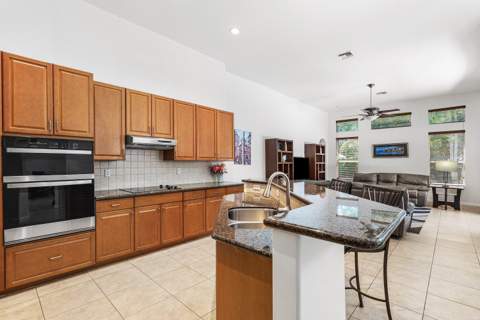 4972 Forest Dale Drive, Lake Worth FL - photo 10 of 30