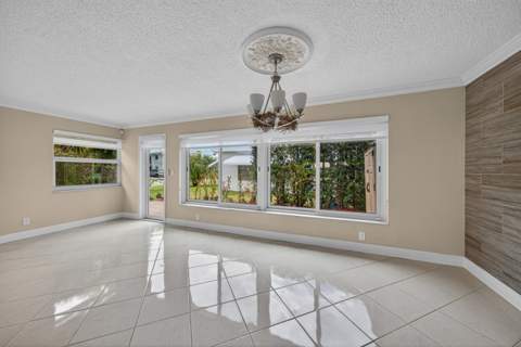 391 Leisure Boulevard, Pompano Beach FL - photo 14 of 76