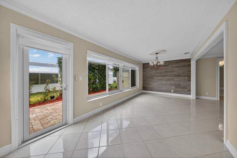 391 Leisure Boulevard, Pompano Beach FL - photo 16 of 76
